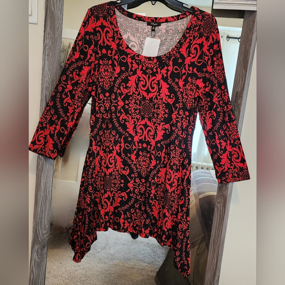 Cupio Red and Black Patterned Tunic Top